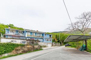 Apartments with a parking space Brsec, Opatija - 7796 