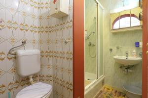 Apartments by the sea Stanici, Omis - 1028