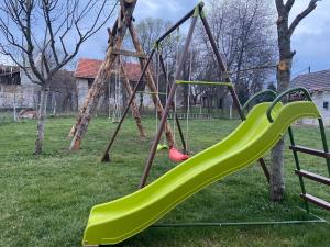 Family-friendly apartments with swimming pool Plaski, Velebit - 20466