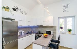 Two-Bedroom Apartment In Cibaca