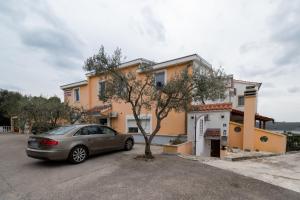 Apartments and rooms by the sea Posedarje, Novigrad - 21123