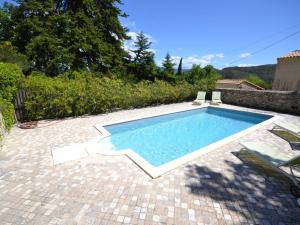 Maisons de vacances Nice house with garden and private pool in Vaison La Romaine : photos des chambres
