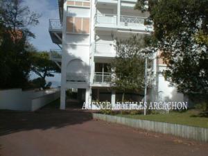 Jolie T2 à Arcachon - Parking, WiFi, Proche Plage - FR-1-374-3