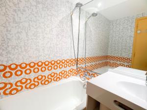 Appartement lumineux avec balcon, près des pistes et commerces, animaux acceptés - FR-1-502-503