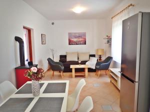 Apartment in Starigrad Paklenica, quiet in the green