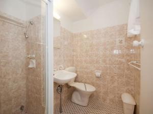 Beachside Shoal Bay Unit 6