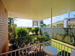 Beachside Shoal Bay Unit 2