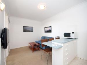 Beachside Shoal Bay Unit 2