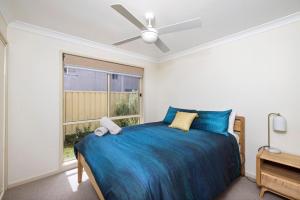 pet friendly - Views- Meters to the Beach & Anchorage Port Stephens