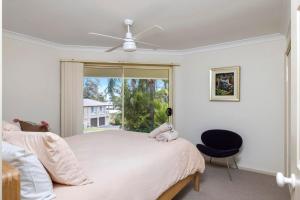 pet friendly - Views- Meters to the Beach & Anchorage Port Stephens