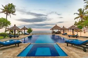 Villa Bukti Paradise- Captivating Beachfront Villa - Trunyan