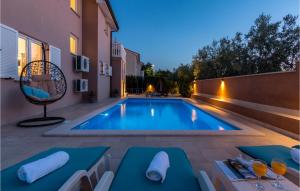 Nice Home In Loborika With 3 Bedrooms, Wifi And Outdoor Swimming Pool