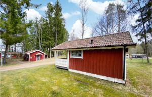 1 Bedroom Nice Home In Jälluntofta