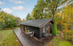 Stunning Home In Fårvang With Wifi