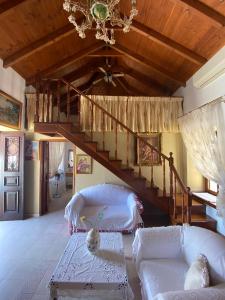 Traditional Villa Christos & Tholos In Chalki