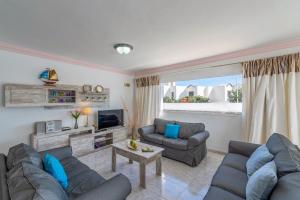 Villa Volcan by Villa Plus