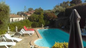 Studio sur les hauteurs de La Ciotat vue mer