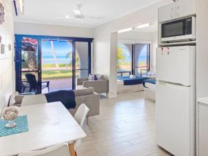 Beachside Palms Unit 4