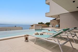 Villa Una with heated pool, 1km from the beach