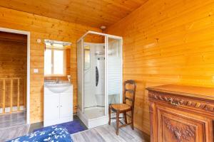 Chalets Gite Du Dombief : photos des chambres