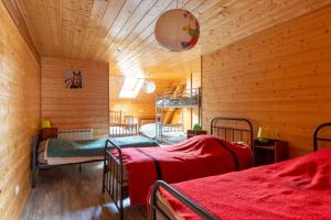 Chalets Gite Du Dombief : photos des chambres