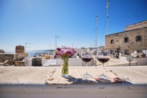 HelloAPULIA Casa SanPà - Sea View Apartment with Rooftop Terrace in Monopoli Old Town