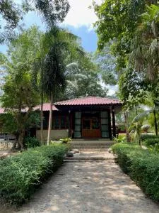 คุ้งน้ำ รีสอร์ท นครนายก - Ban Khao Kariang (1)