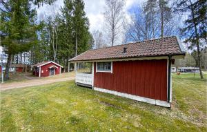 Cozy Home In Jälluntofta With Wifi