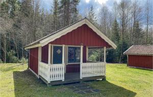 Cozy Home In Jälluntofta With Wifi