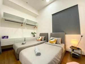 Beacon Executive Suite by stayCATion Homestay