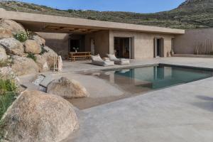 Homa Serifos pool villas
