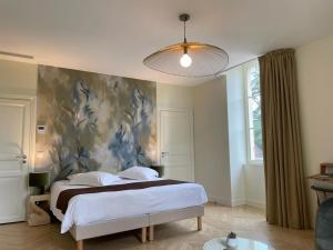 Hôtel & Restaurant - Le Manoir des Cèdres - piscine chauffée et climatisation