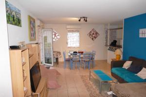 Appartements Carcassonne T3 residentiel rez de jardin piscine, wifi, tennis, fitness : photos des chambres