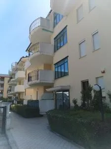 E12 - bilocale 4 POSTI LETTO - aria condizionata - Villa Rosa