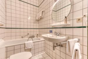 Single Room room in Hôtel Le Cor de Chasse