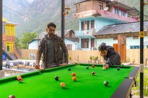 Whoopers Boutique Kasol