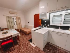 Hector Villa Airport by Airstay