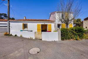 Maisons de vacances Calme et detente en famille a la Tranche sur Mer : Maison de Vacances