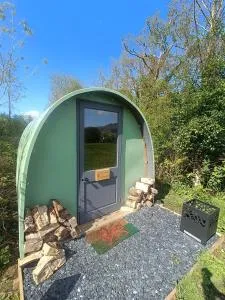 MotoCamp Wales -Camping Pods - Llanfachreth