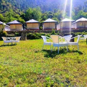 Hill Springs Resort Cafe - Barkot