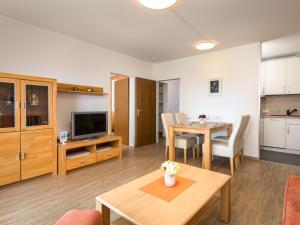 Apartment Rheinblick - A1208 by Interhome