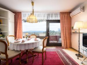 Apartment Hunsrückblick - A905 by Interhome