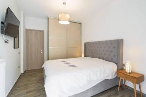 stylish zografou apartement