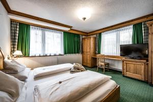 Superior Double Room room in Hotel Alpina Sölden - Adults Only