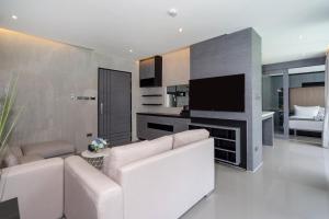 Tropics Kamala Deluxe Pool View Apartment CTG P402