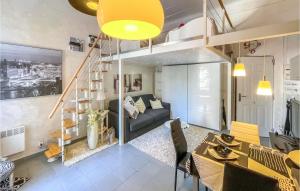 Appartements Nice Apartment In Menton With Wifi : photos des chambres