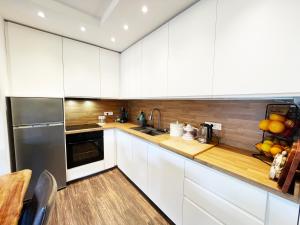 Family Apartments Monika - sea view - heated pool II