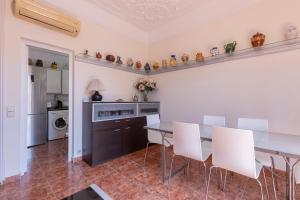 ApartEasy - Modernist flat in Eixample center