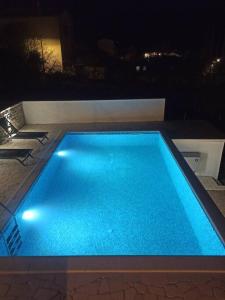 Mila and Jurija Formenti 2 apartments in heart of nautic marina, with heated swimming pool, bikes, Sup, kajak