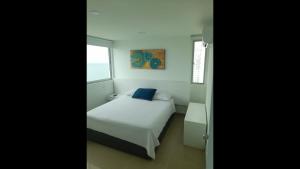 2 Bedroom Beachfront Apartment 2P1-Al4 With Pool And WIFI